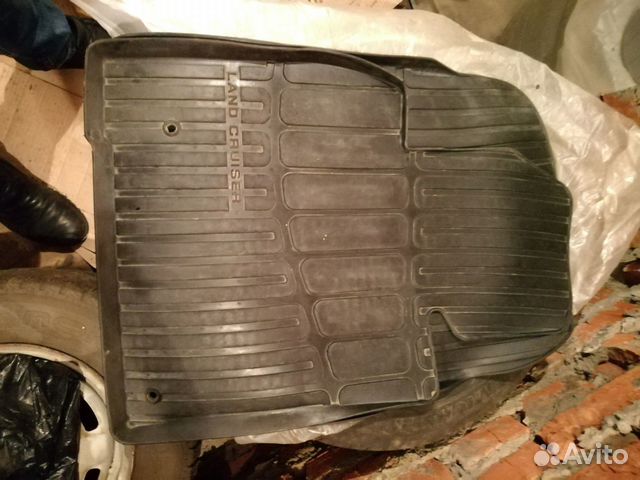 Коврики на Toyota Land Cruiser 200 Коврики на Toyota Land Cruiser 200