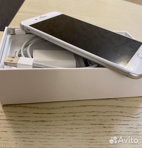 Телефон iPhone 7 plus, iPhone 7