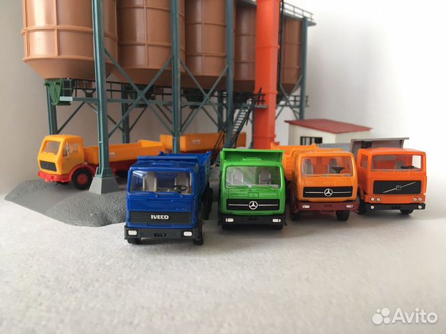 Модели в масштабе 1:87 самосвалы
