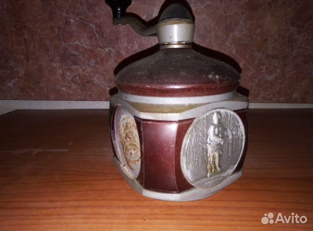 Старинная кофемолка Старинная кофемолка