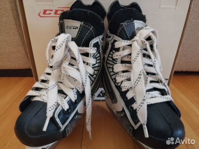 Коньки хоккейные CCM 28 разме Коньки хоккейные CCM 28 разме