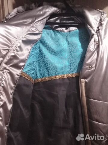 Фирменный женский зимний пуховик,перчатки в подаро Фирменный женский зимний пуховик,перчатки в подаро