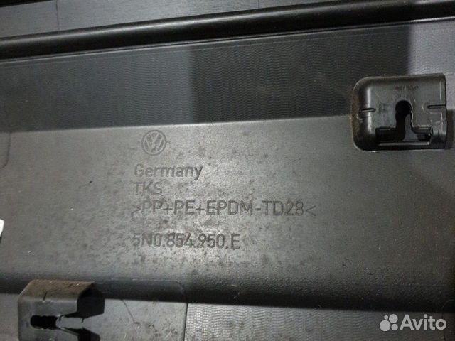 Накладка двери Volkswagen Tiguan задняя правая Накладка двери Volkswagen Tiguan задняя правая