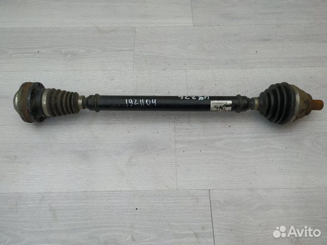Полуось правая 3C0407272AJ VW Passat (B6) 2005-201 Полуось правая 3C0407272AJ VW Passat (B6) 2005-201