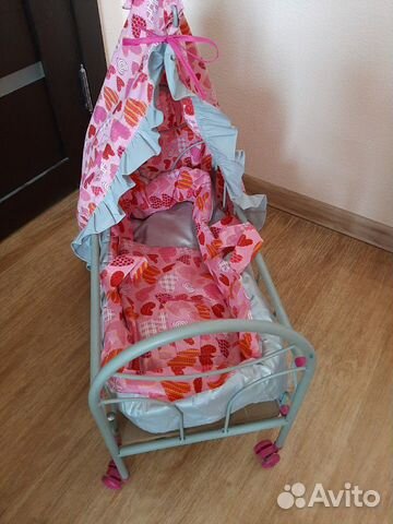 Кроватка для кукол фирмы Гуливер в отл.состоянии Кроватка для кукол фирмы Гуливер в отл.состоянии