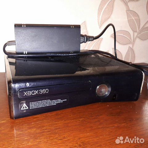 Xbox 360 slim + Kinnect Xbox 360 slim + Kinnect