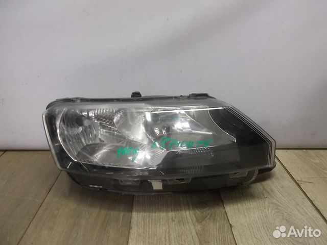 Фара галоген правая бу Skoda Rapid OEM 5JB941016 Фара галоген правая бу Skoda Rapid OEM 5JB941016