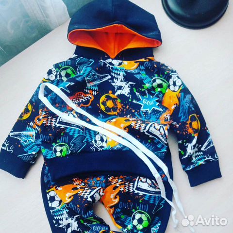 Спортивный костюм Спортивный костюм
