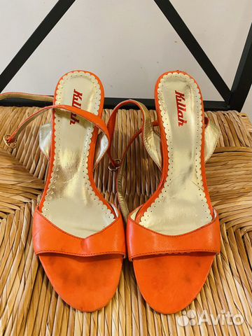 Босоножки коралловые на каблуке