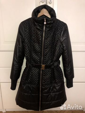 Стеганое пальто Guess Стеганое пальто Guess