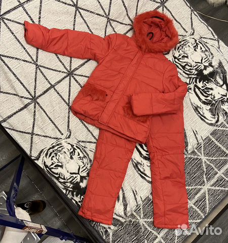 Костюм демисезонный новый