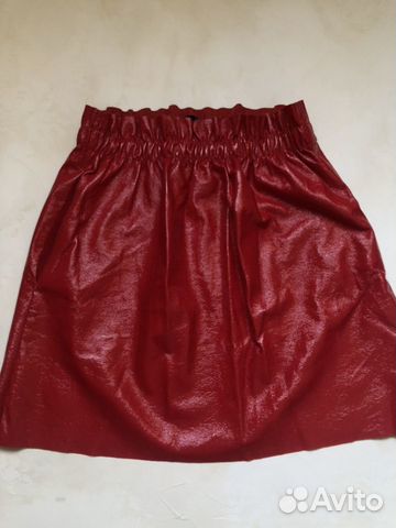 Красная лаковая юбка zara