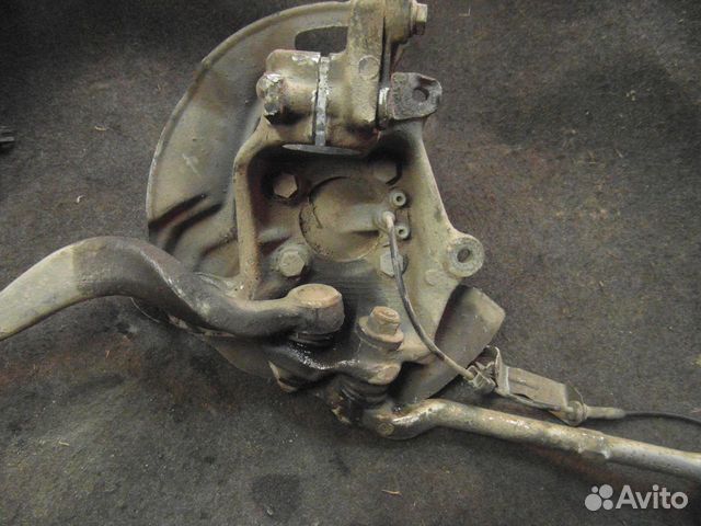 Кулак поворотный передний правый e39 е39 bmw Кулак поворотный передний правый e39 е39 bmw