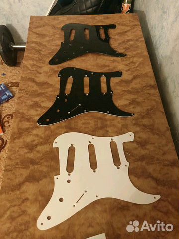 3 пикгарда sss для stratocaster