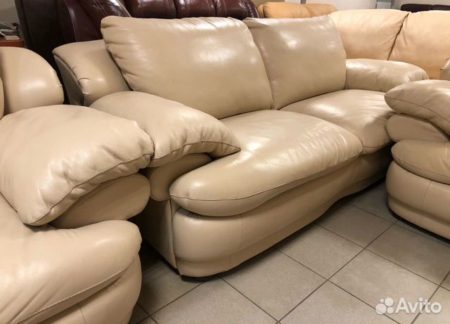 Итальянский кожаный диван + 2 кресла, в идеале