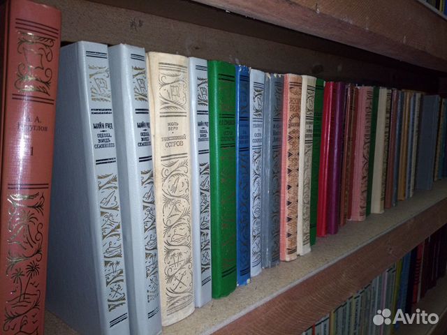 В наличии более 20000 книг В наличии более 20000 книг