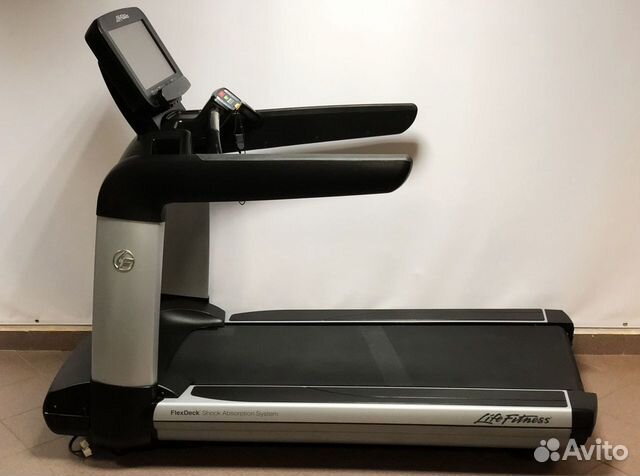 Беговая дорожка Life Fitness 95T Discover SE