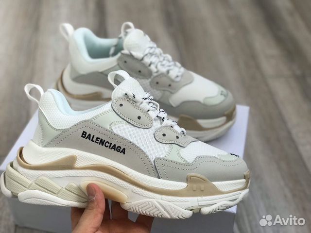 Кроссовки Balenciaga Triple S white Кроссовки Balenciaga Triple S white
