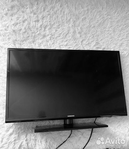Телевизор SAMSUNG UE32EH4003W Телевизор SAMSUNG UE32EH4003W