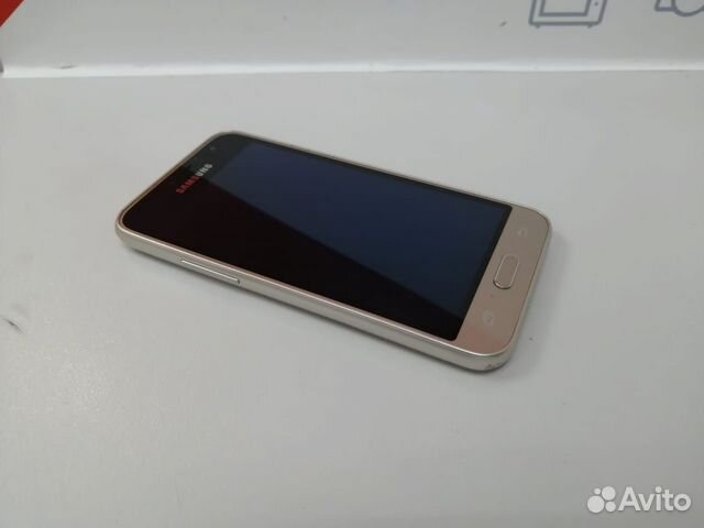 Телефон SAMSUNG j1