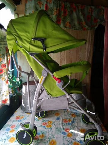 Прогулочная коляска трость