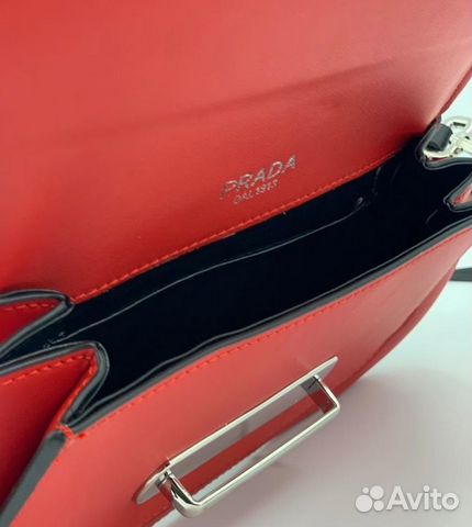Новая женская сумка через плечо черная кожа Prada Новая женская сумка через плечо черная кожа Prada