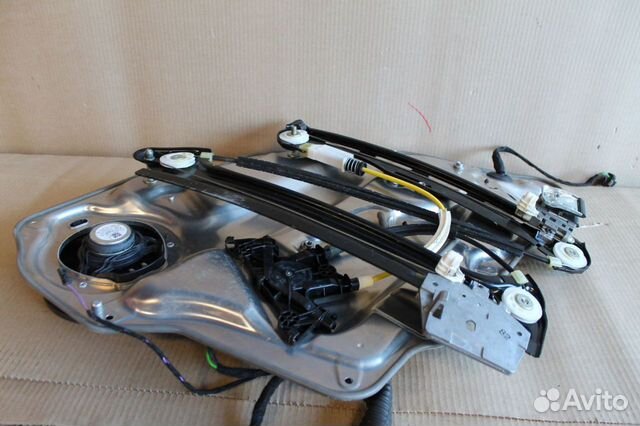 Стеклоподъемник задний правый Mercedes CLS-klasse Стеклоподъемник задний правый Mercedes CLS-klasse