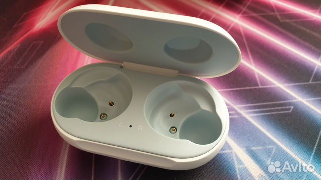 Samsung Galaxy Buds Samsung Galaxy Buds