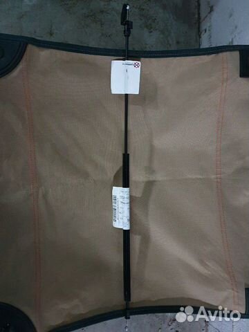 Трос замка капота передний Трос замка капота передний