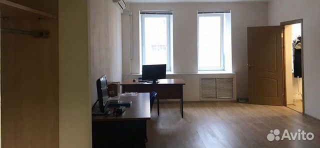 Недалеко от метро офис 10.5 кв.м в аренду