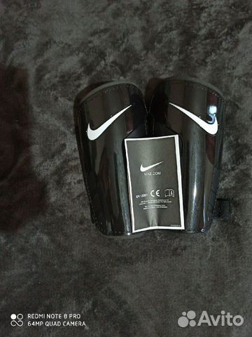 Футбольные щитки Nike Футбольные щитки Nike