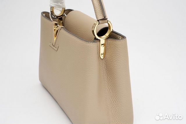 Сумка Louis Vuitton Capucines