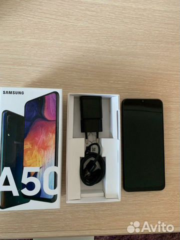 Телефонсмартфон samsung Galaxy A50 64Gb, черный Телефонсмартфон samsung Galaxy A50 64Gb, черный