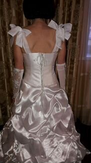 Платье свадебное 48 размера б/у