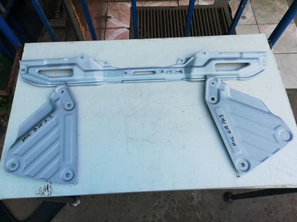 Крепления заднего сиденья Nissan Almera B10