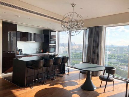 4-к квартира, 130 м², 30/85 эт.