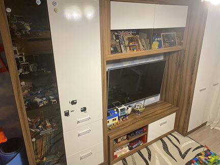 Стенка столплит