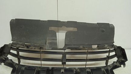 Накладка решетки радиатора передняя Lada Vesta 1