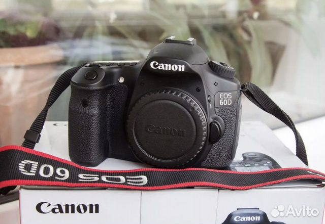 Зеркальный фотоаппарат