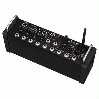 Цифровой микшер behringer XR12