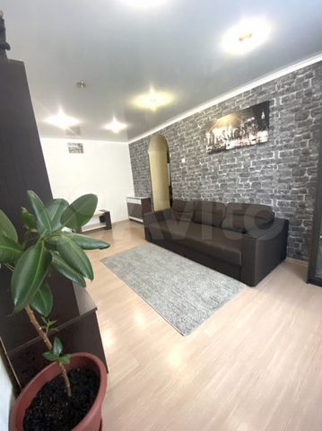 4-к. квартира, 65 м², 1/5 эт.