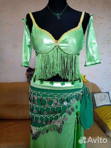 Костюм для танца живота изурмудного цвета