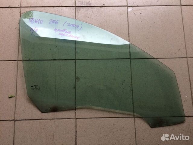 Стекло переднее правое Peugeot 206