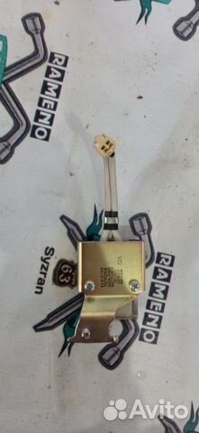 Резистор вентилятора охлаждения Toyota Prius NHW20