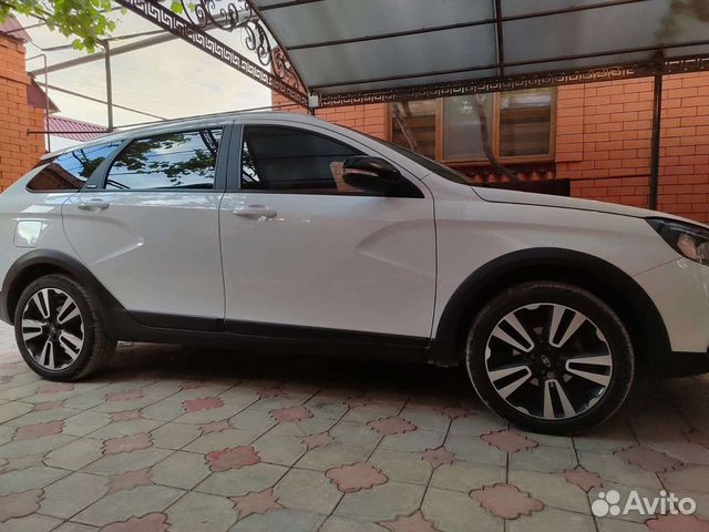 LADA Vesta Cross 1.6 CVT, 2020, 27 000 км