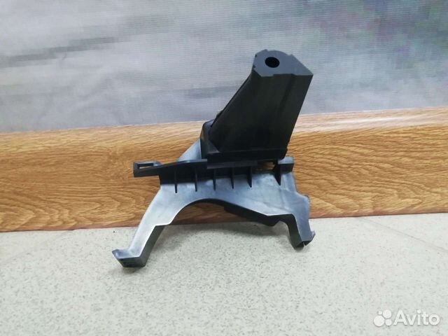 Крепление интеркулера Mercedes CLS218 AMG