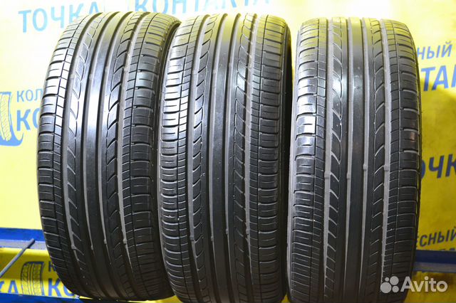 Yokohama AVS Decibel V550 215/45 R17