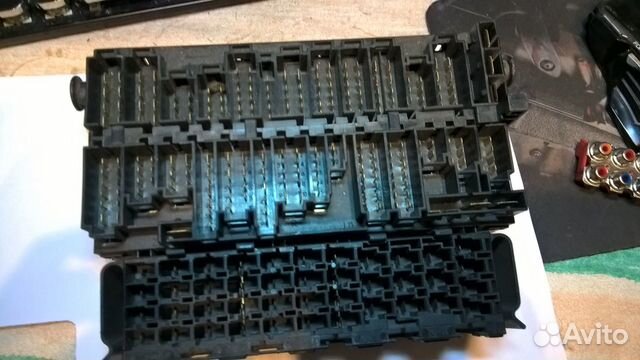 Блок предохранителей Volkswagen