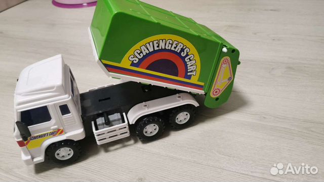 Мусоровоз игрушка