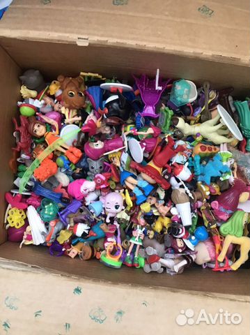 Фигурки из киндера различные (вся коробка)